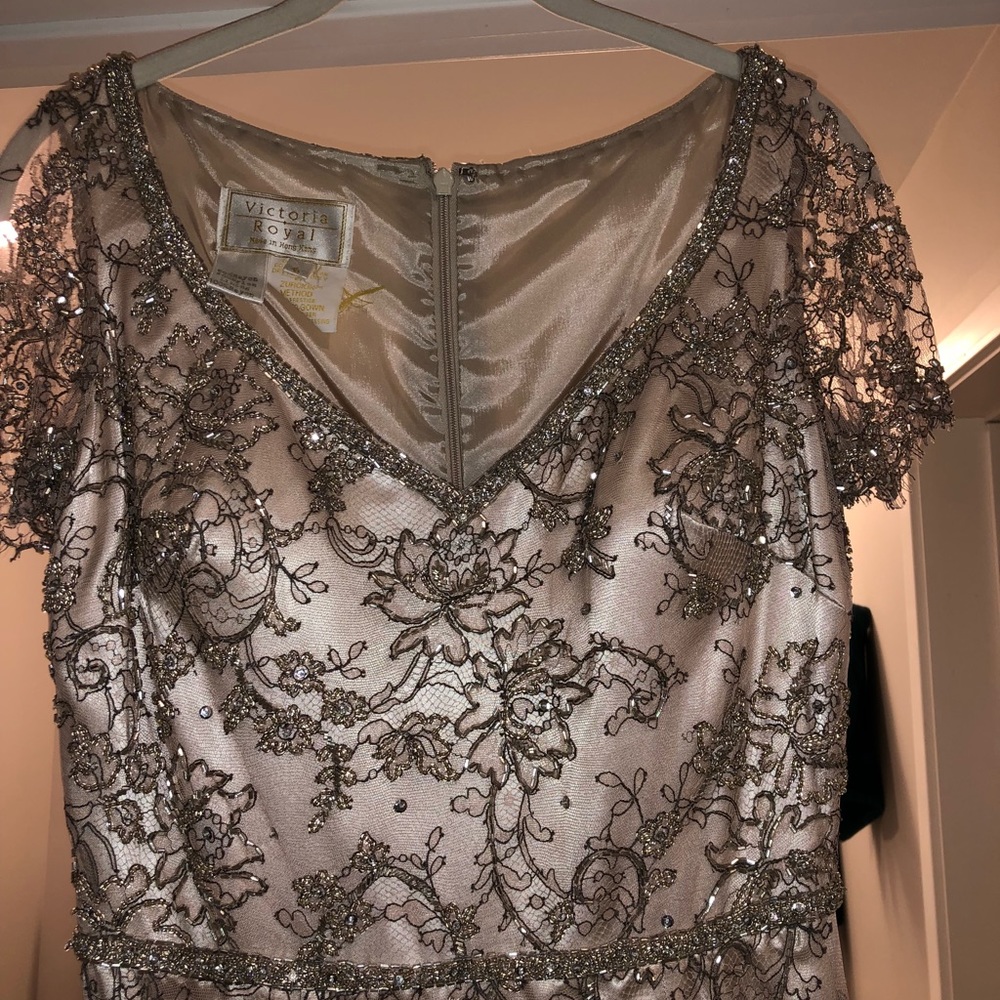 Victoria Royal Size 6 pink sequin gown - Picture 3 of 5
